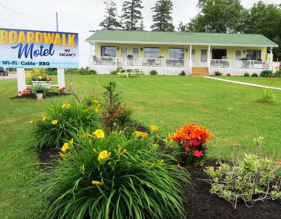 Boardwalk Motel Cavendish Exterior foto